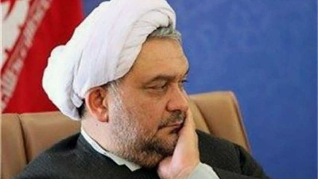 افول لاریجانی‌ها فرارسیده؛ باتوجه به عملکردشان خیلی وجهه مردمی ندارند/بعید است که روحانی بخواهد مجدد در عرصه سیاست فعالیت کند
