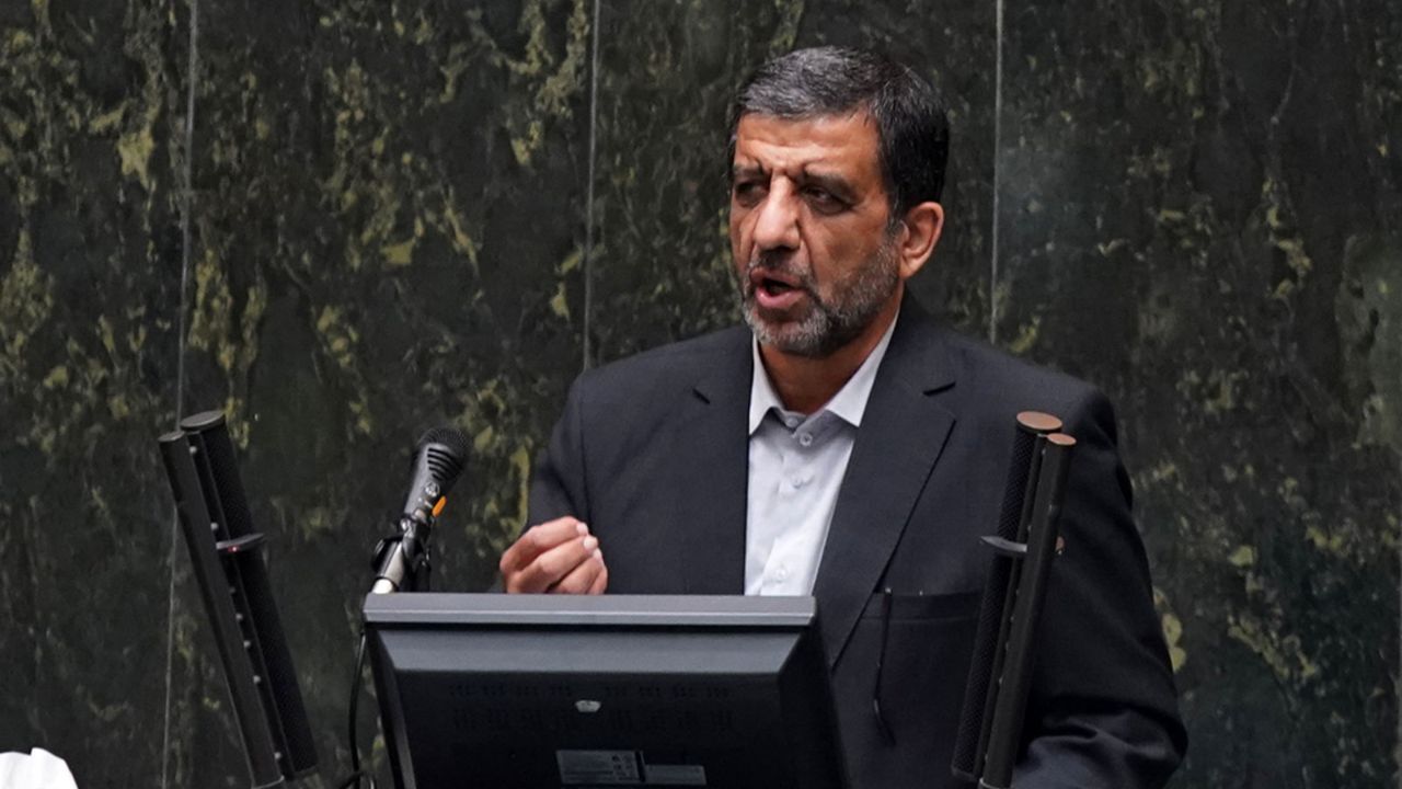 ضرغامی در اردبیل سکته کرد