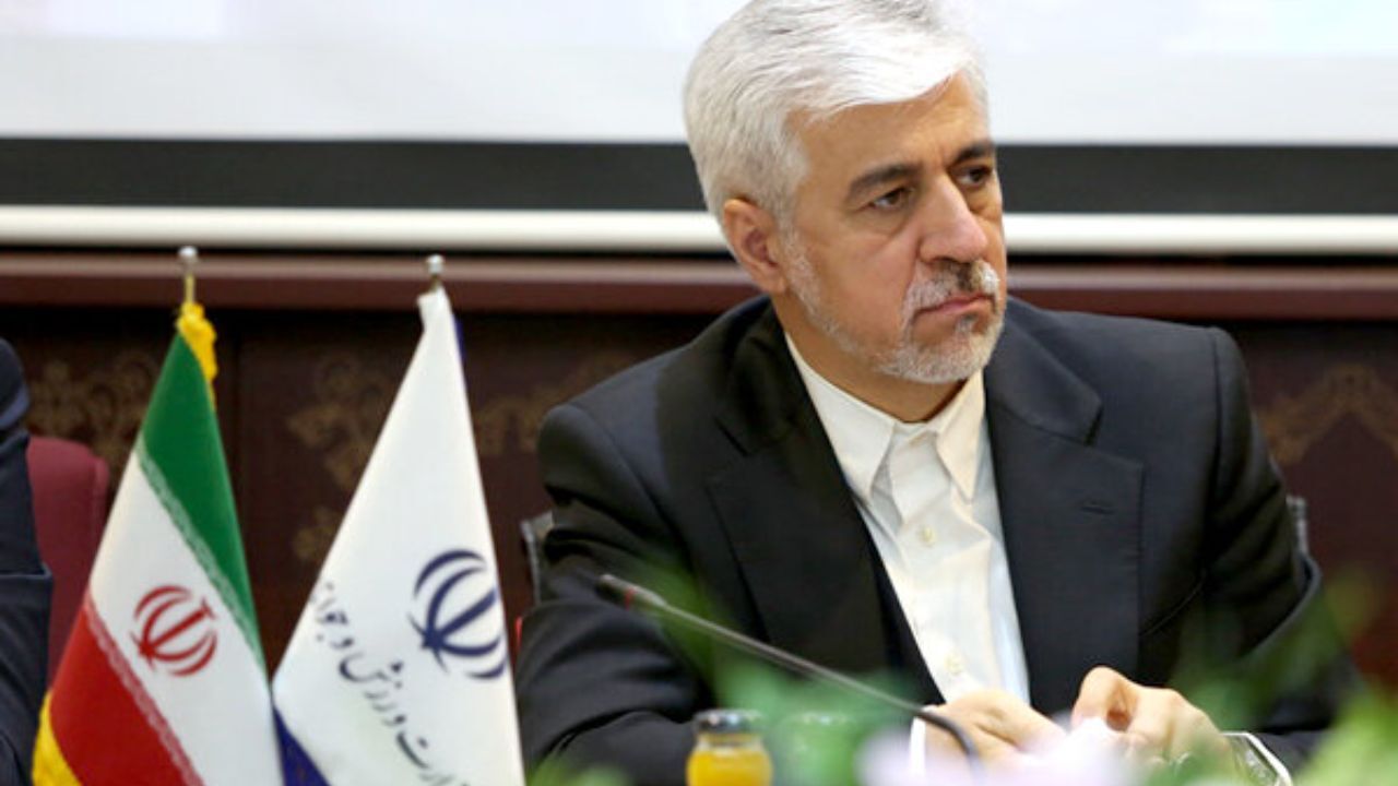 از همه فیلمسازان خواهش می‌کنم به کمک ما بیایند