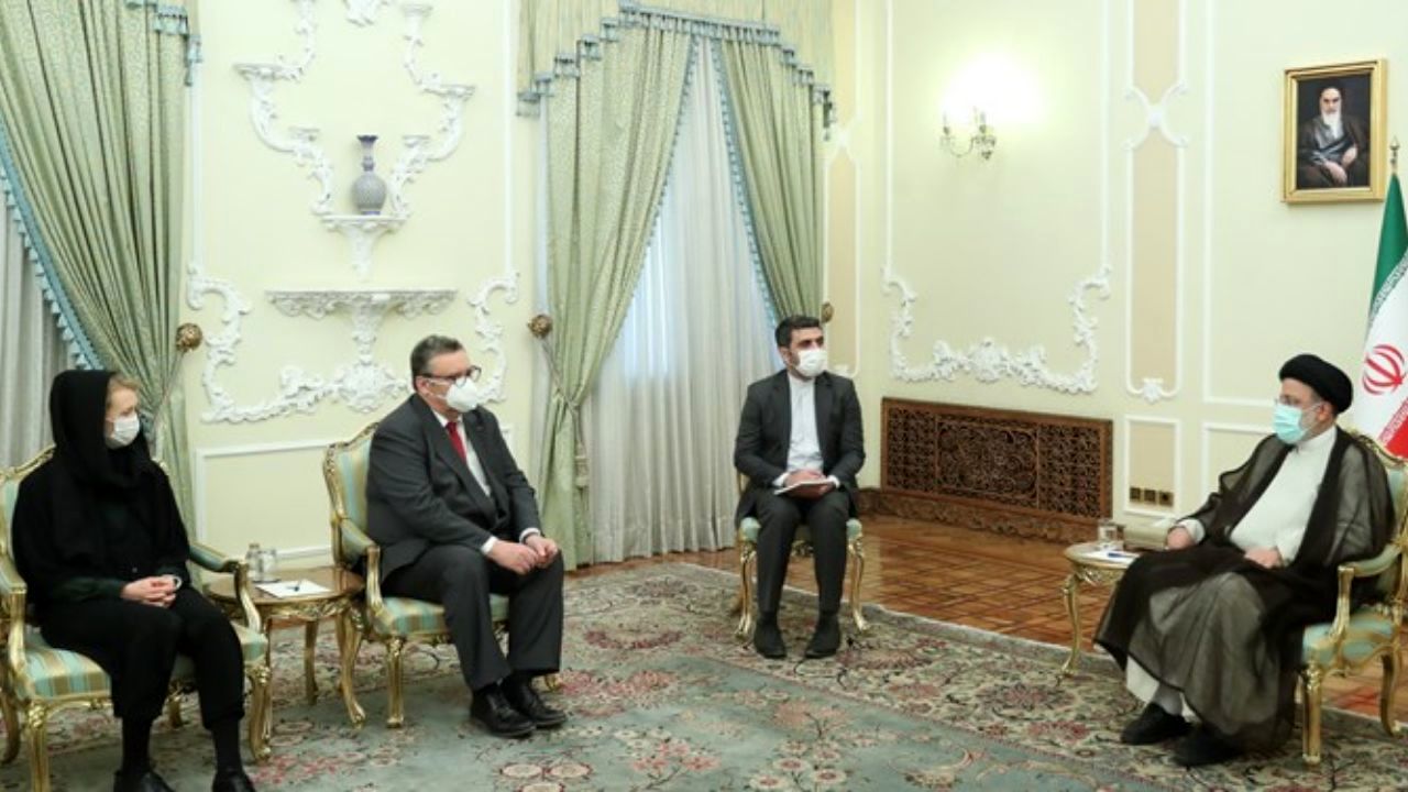 امیدواریم اروپا و کشورهای اروپایی بتوانند خود را از سیاست‌های آمریکا جدا کنند