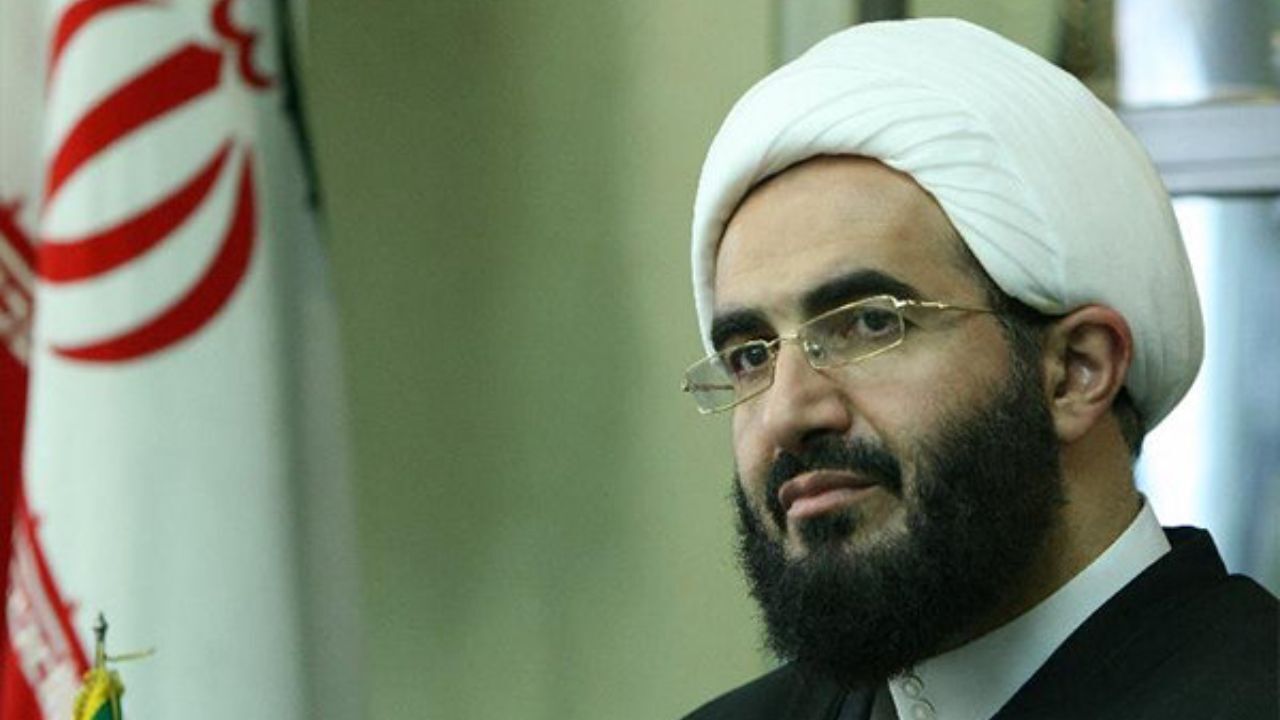 طرح فسادهای داخلی به صورت مصداقی در نمازجمعه ممنوع است!