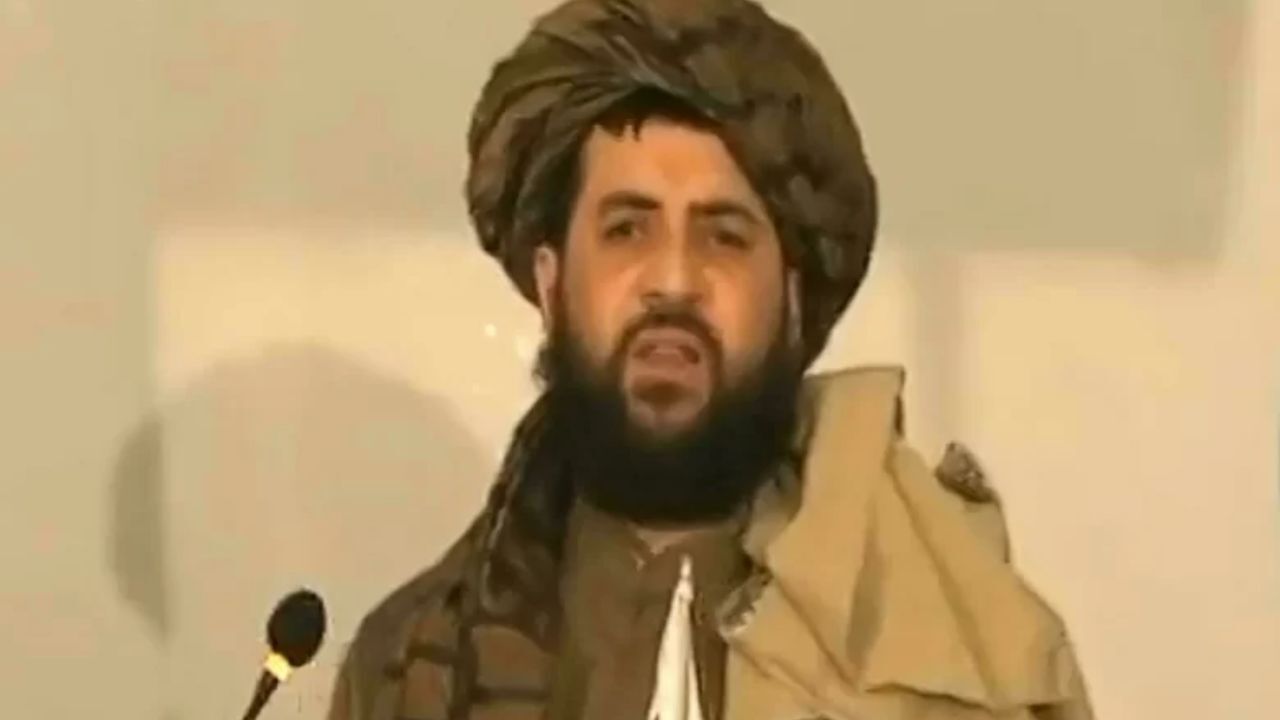 افغانستان| طالبان با رونمایی از فرزند ملاعمر چه اهدافی را دنبال می‌کند؟