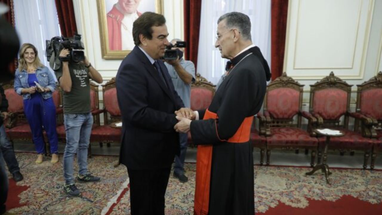 پایان دیدار وزیر اطلاع‌رسانی لبنان با اسقف مارونی‌ها در میان گمانه‌زنی‌ها درباره استعفا