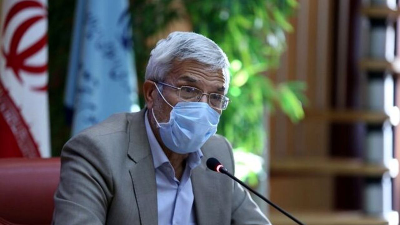 مخالف آموزش محور شدن تحصیلات تکمیلی هستم/ تدوین برنامه‌ای جامع برای خارج شدن دانشگاه از انبار های رساله و پایان نامه