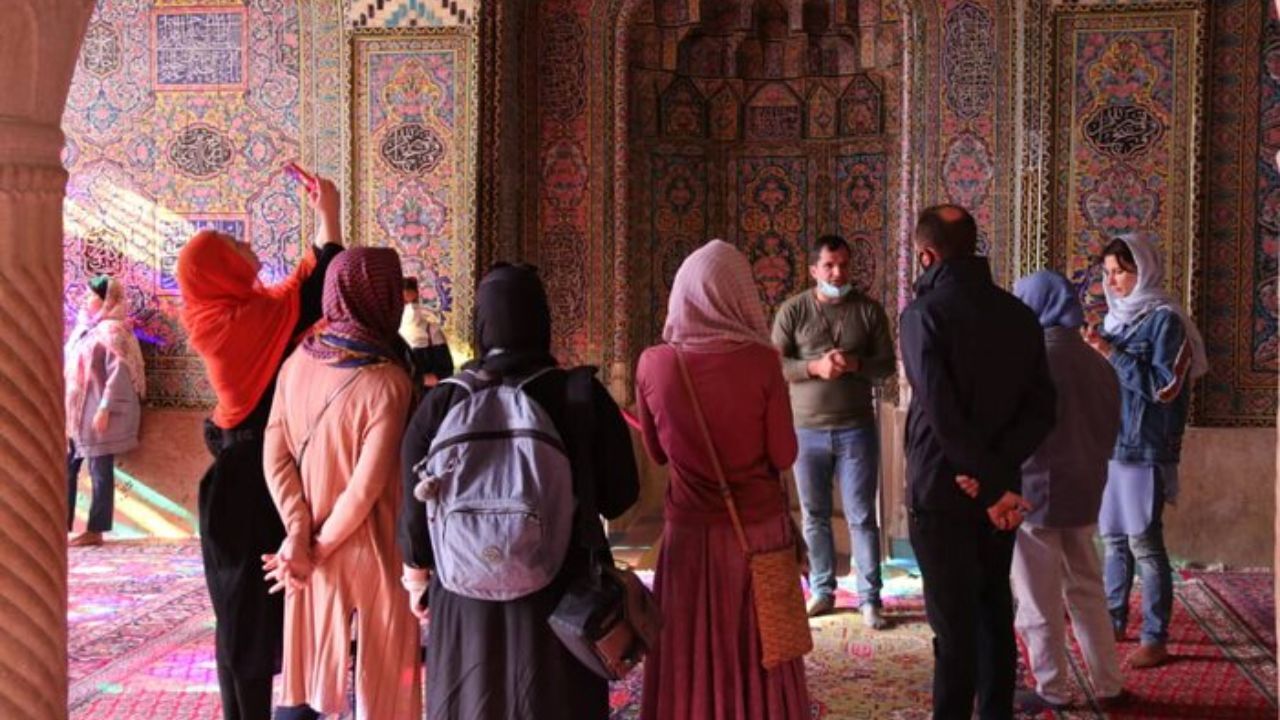 چگونه مسافران را مدیریت هوشمند می‌کنید؟