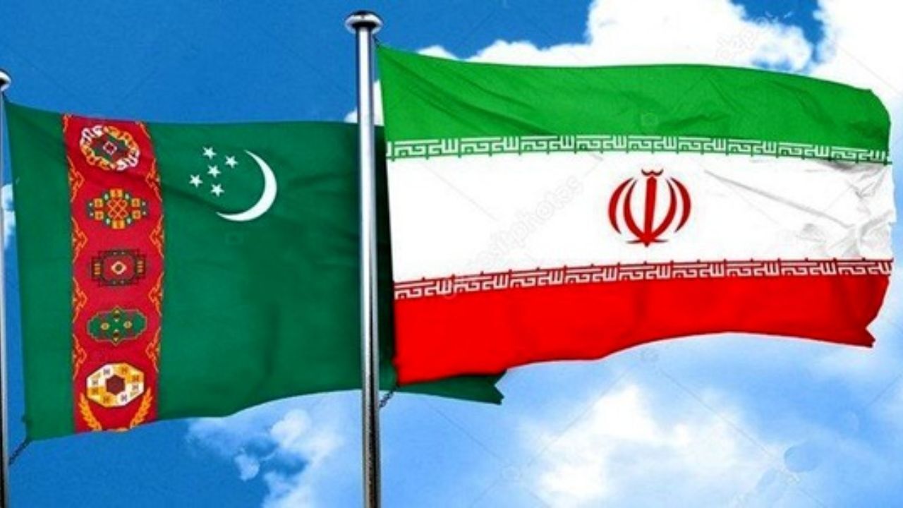 با دست خود تجار را از بازار ترکمنستان دور کردیم/ وزارت نفت سرمایه تجار را پس نمی‌دهد