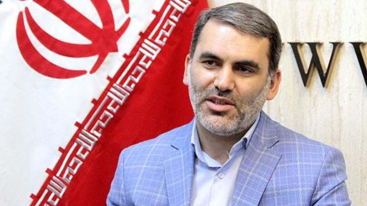دولت تخصیص ارز 4200 تومانی برای گندم و دارو را تا پایان سال قطعی اعلام کرده/ ارز ترجیحی برای نهاده‌های دامی کاهش یابد، یارانه جبرانی نقدی به مردم پرداخت می‌شود / این یارانه حدود 100 هزار تومان است که به یارانه 45 هزار تومانی اضافه می‌شود