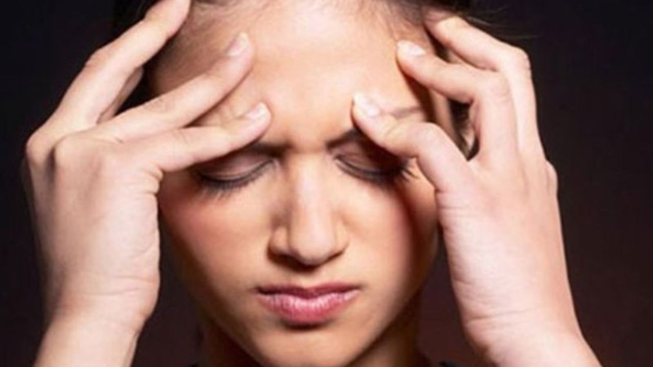 عارضه ای که با درد و حساسیت مزمن همراه است
