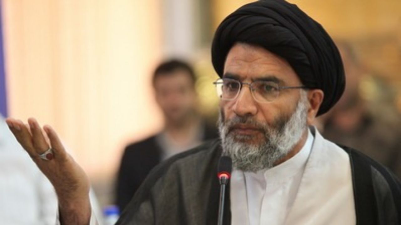 همه ایرانیان از اقدام اخیر سپاه احساس غرور کردند/ پوشیدن لباس پاره جوانان چندش آور است