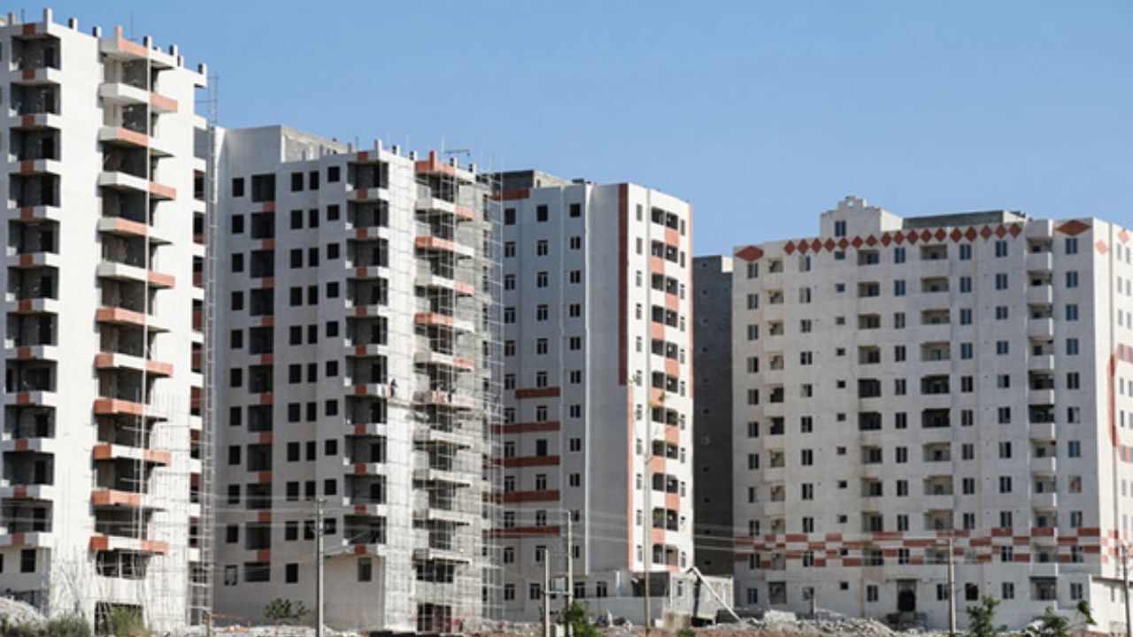 رشد جمعیت کاهش زیادی یافته / در طرح‌های مسکن به دنبال ایجاد مکانیزمی برای حل پیری جمعیت هستیم / افراد فارغ از اینکه متاهل یا سرپرست خانوار باشند می‌توانند در طرح نهضت ملی مسکن شرکت کنند