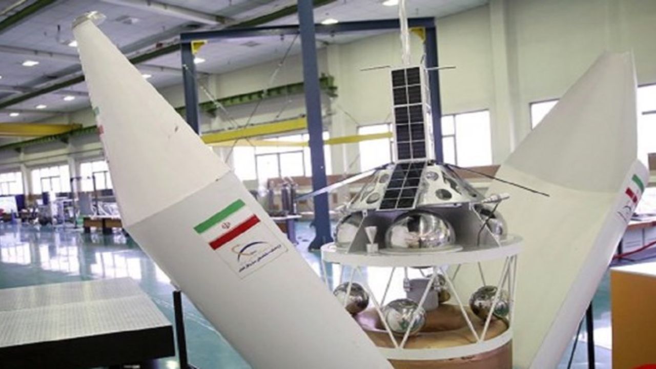 بازدید رئیسی از آخرین دستاوردهای صنعت فضایی