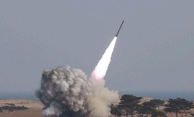 حمله کیهان به آیت‌الله هاشمی: دنیای امروز نه دنیای گفتمان‌ها بلکه دنیای موشک آن هم از نوع خیبرشکن است