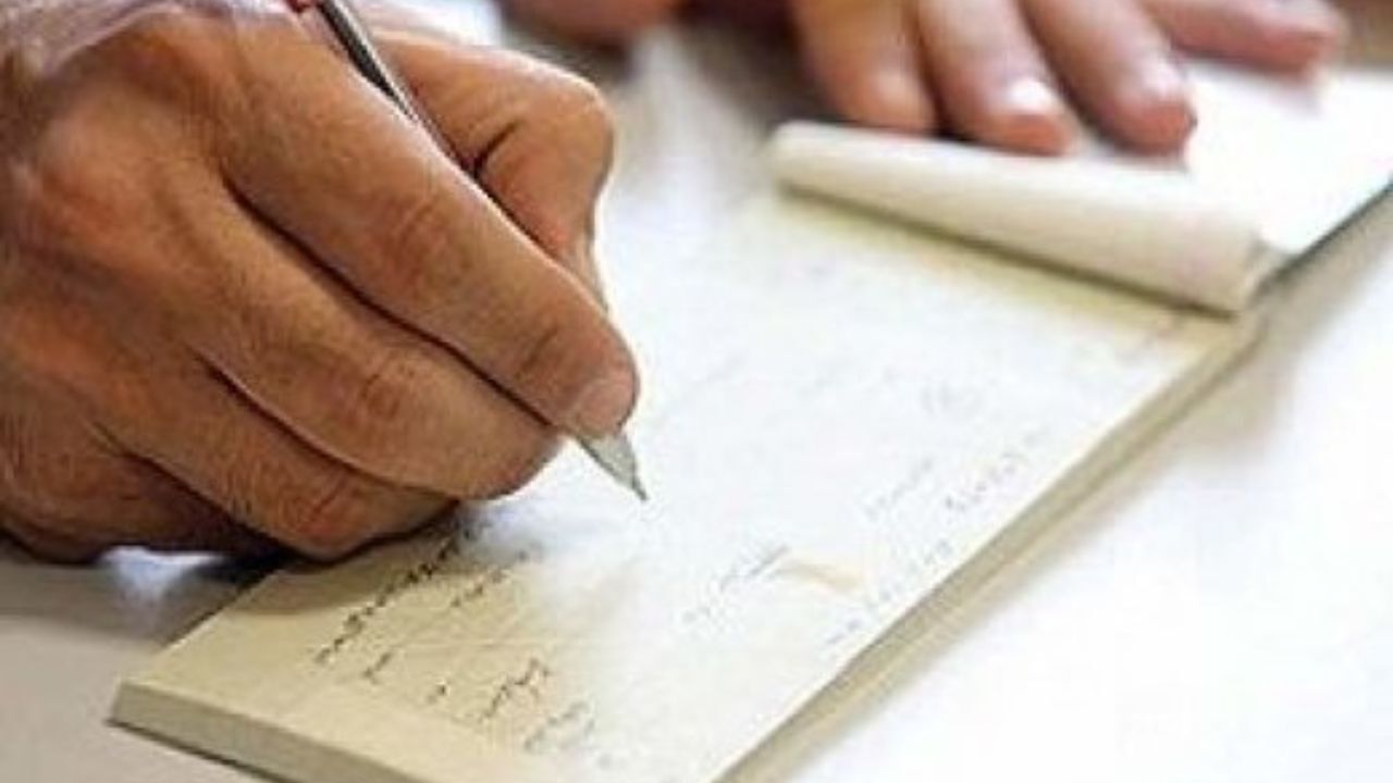 کم شدن سهم چک های رمزدار در مبادلات اقتصادی