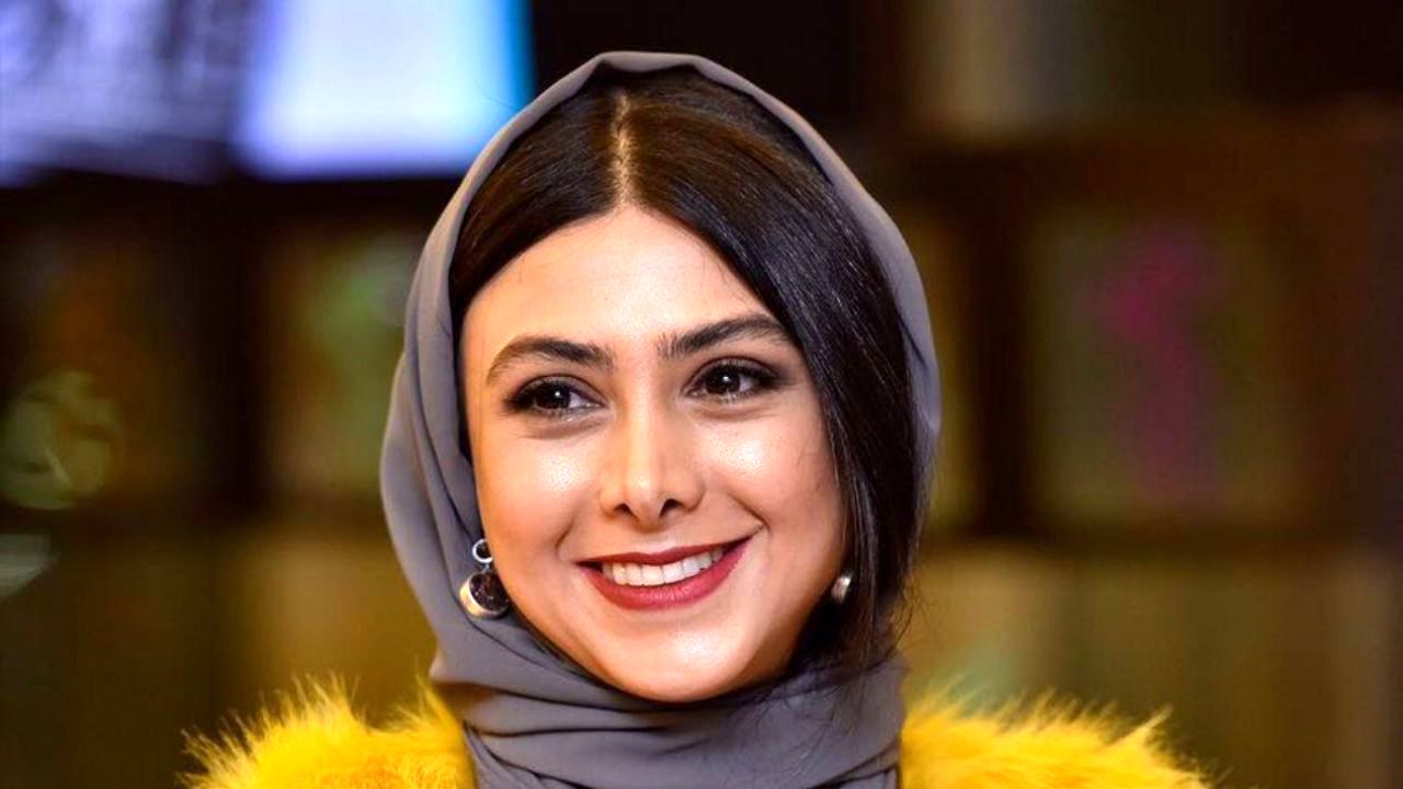 از سرگیری اجرای نمایشی با آزاده صمدی و علی سرابی