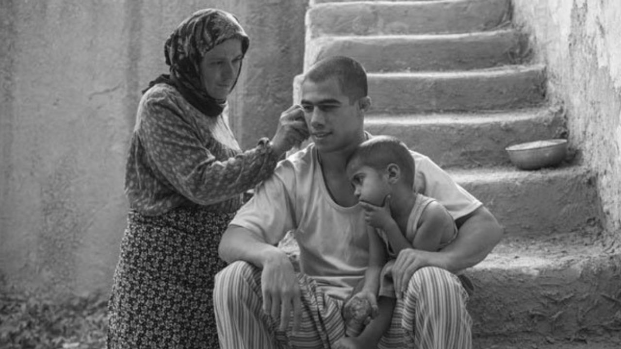 رونمایی از پوسترو لوگوی فیلم«غلامرضا تختی»/ عکس