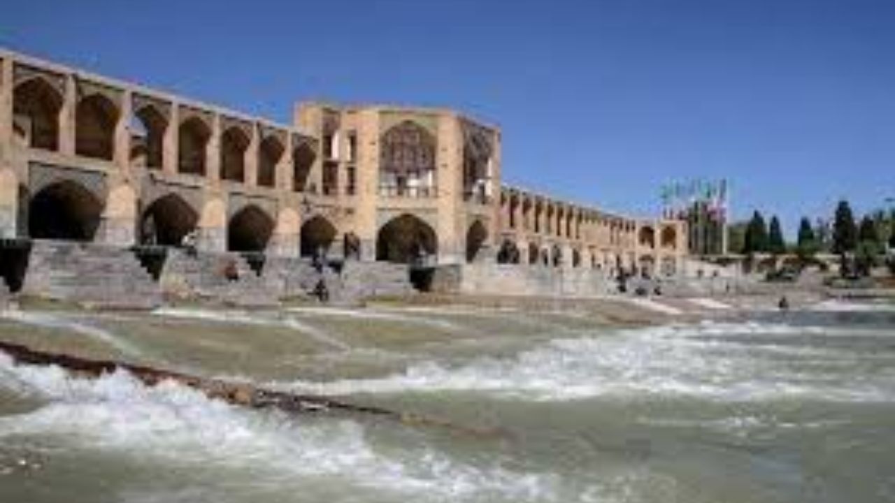 از پر شدن آب زاینده‌رود تا اعلام کد دستوری جدید برای بسته‌های حمایتی