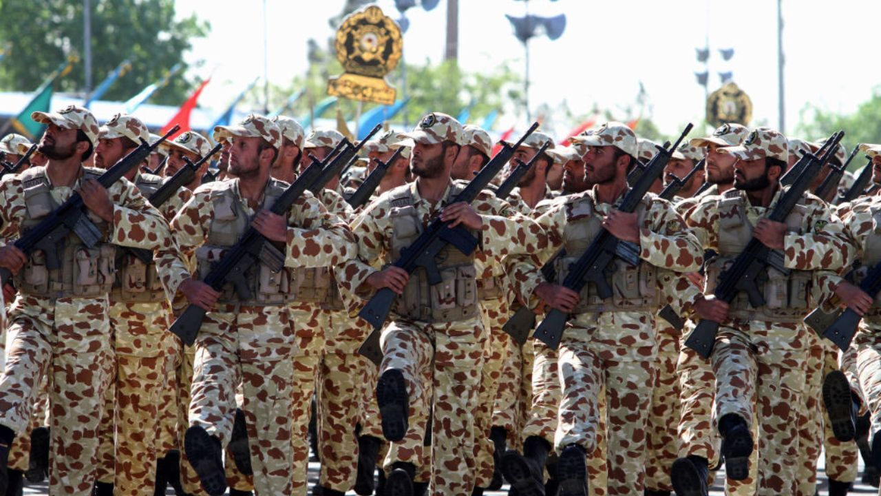 چه زمانی به سربازان اضافه خدمت تعلق می‌گیرد؟