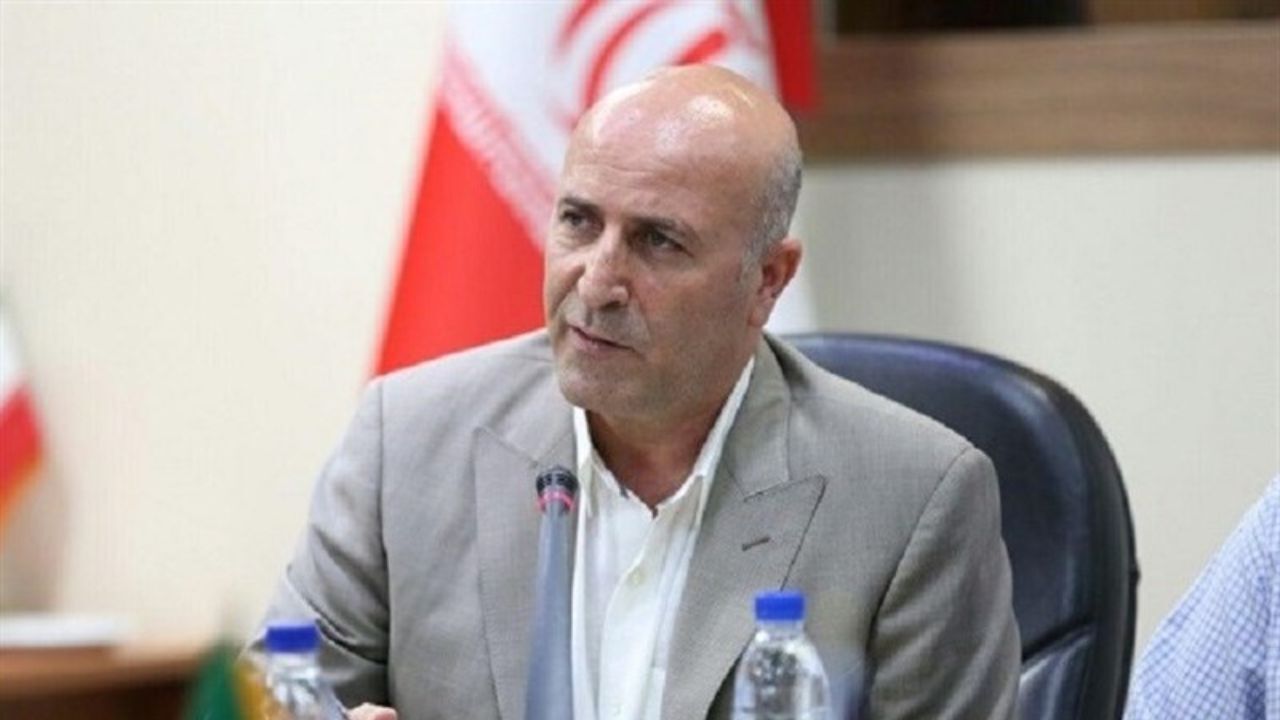 با تفکیک وزارت صنعت مخالفم/ دلایل سیاسی تلاش دولت برای احیای وزارت بازرگانی