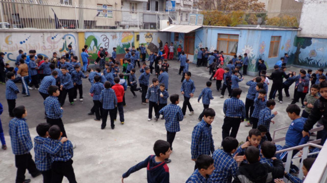 مدیران دیگر اجازه تدریس ندارند
