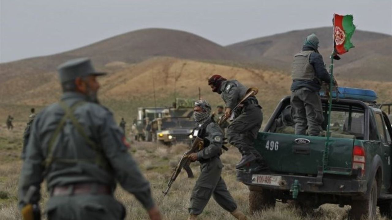 حملات طالبان به جنوب افغانستان بیش از سی کشته به‌جا گذاشت