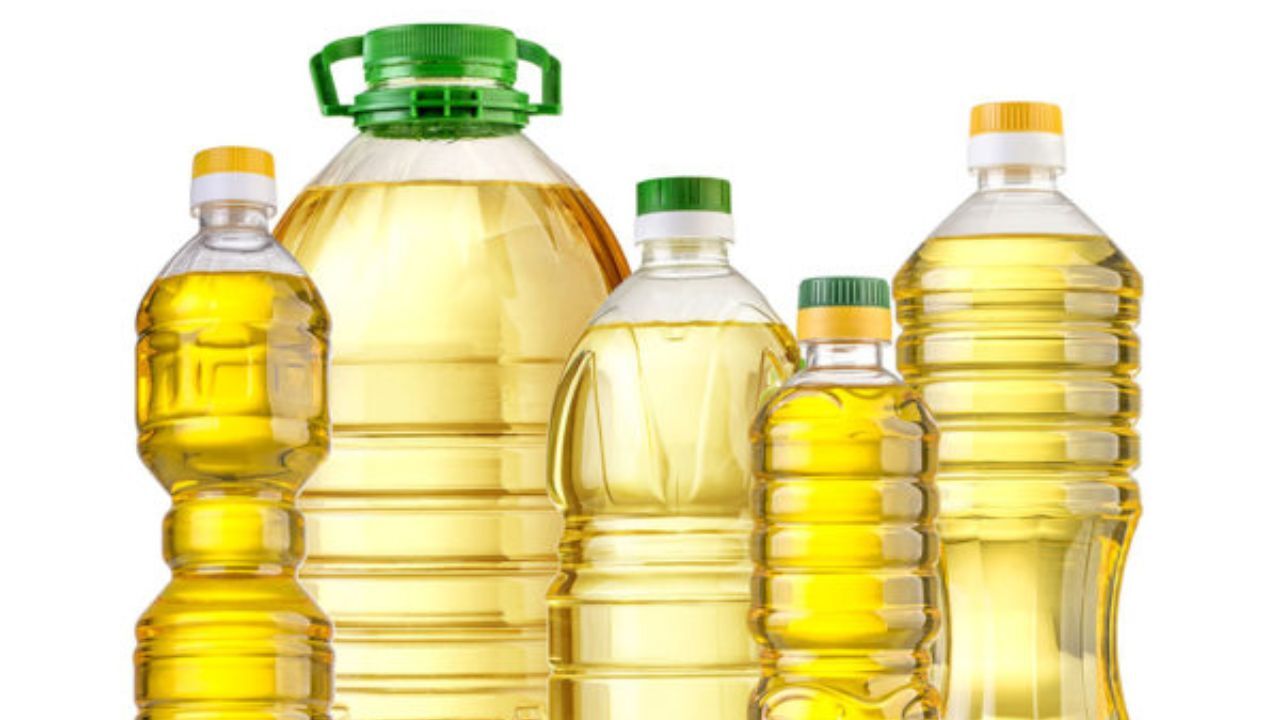 حبس 800 تن روغن در گمرکات کشور/ تشکیل بازار سیاه روغن/ قیمت روغن باید 20 درصد افزایش پیدا کند