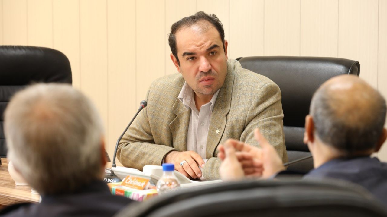 تمام مطالبات کارکنان شهرداری تا پایان سال پرداخت می‌شود/ از هر خانواده شهدای آتش‌نشان یک نفر در شهرداری استخدام شدند/ تخلف در جذب 280 نیرو در شهرداری فعلی/ کاهش سازمان‌های تابعه شهرداری باید به تایید وزارت کشور برسد/ نمی‌توانیم در همه برون‌سپاری‌ها از نیر