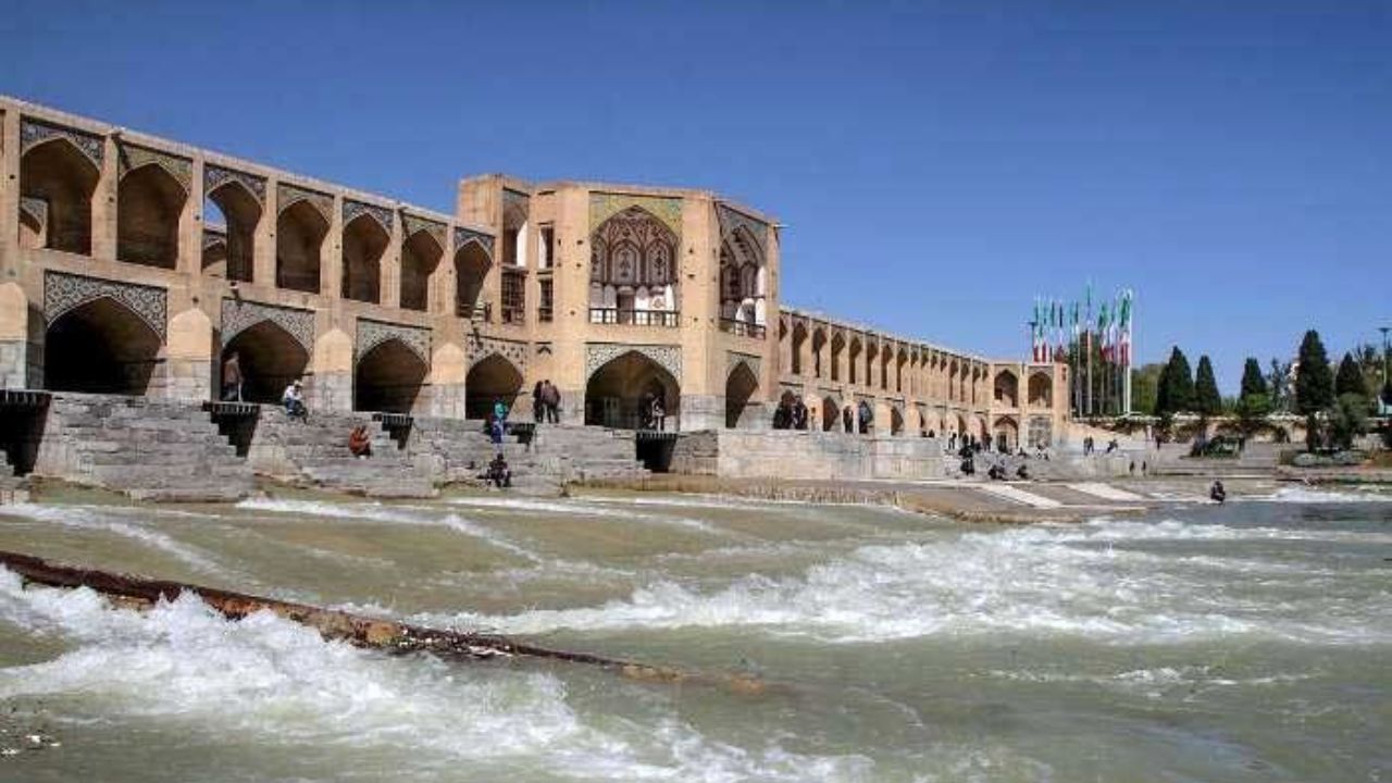 رهاسازی آب زاینده رود با هدف نشاط اجتماعی و رونق گردشگری