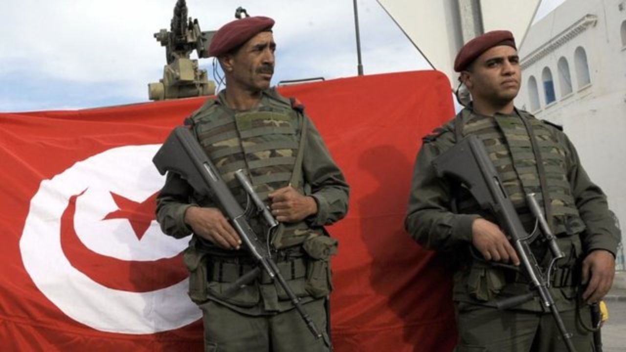 حالت فوق العاده در تونس تمدید شد