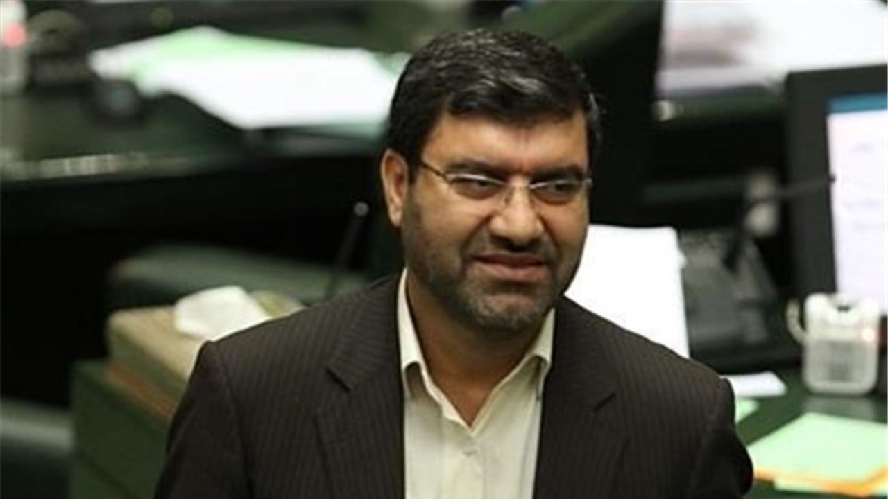 مشکل مردم اقتصادی است و تصمیم‌گیری در این خصوص بسیار سخت است/ ارز 4200 تومانی خیرخواهانه بود اما متاسفانه منشا بسیاری از پرونده‌های فساد شد/ مردم دیگر تحمل گران شدن حامل‌های انرژی را ندارند/ مجلس در رأس امور است/ سایر قوا باید تصمیمات مجلس را اجرا کنند
