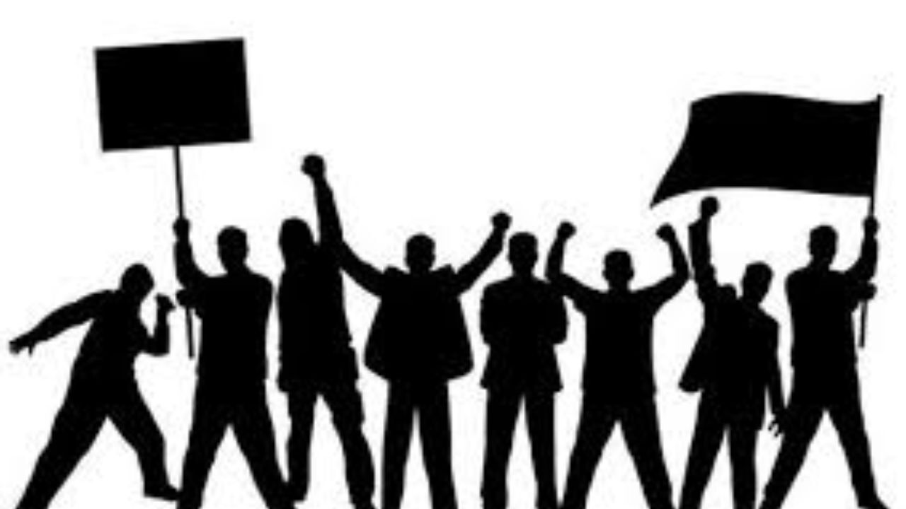 پایان یک تجمع اعتراض آمیز در مشهد