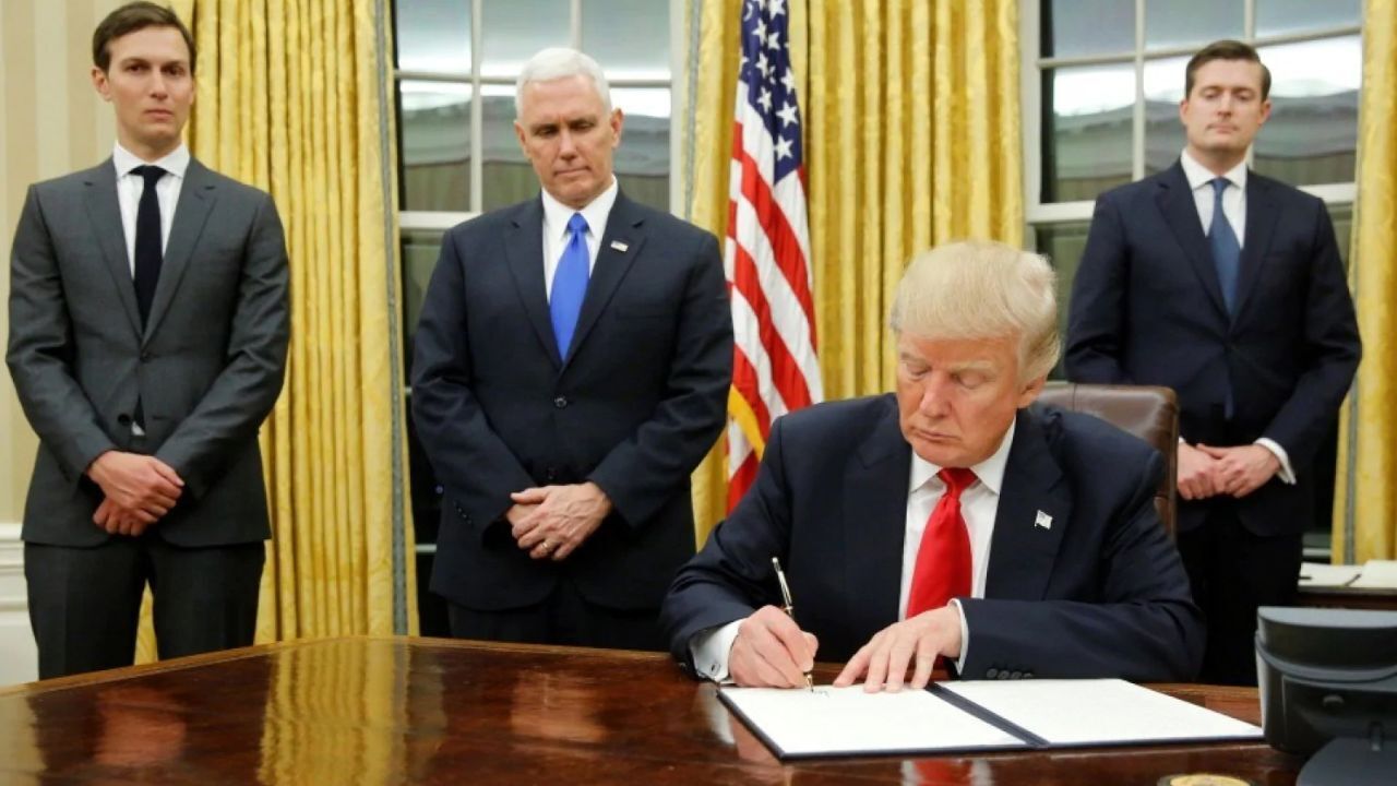 ترامپ رای کنگره برای لغو وضعیت فوق‌العاده را وتو کرد