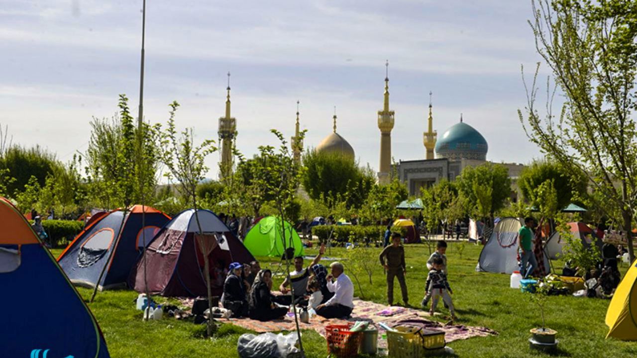 وزش باد و بارش پراکنده در تهران در روز طبیعت