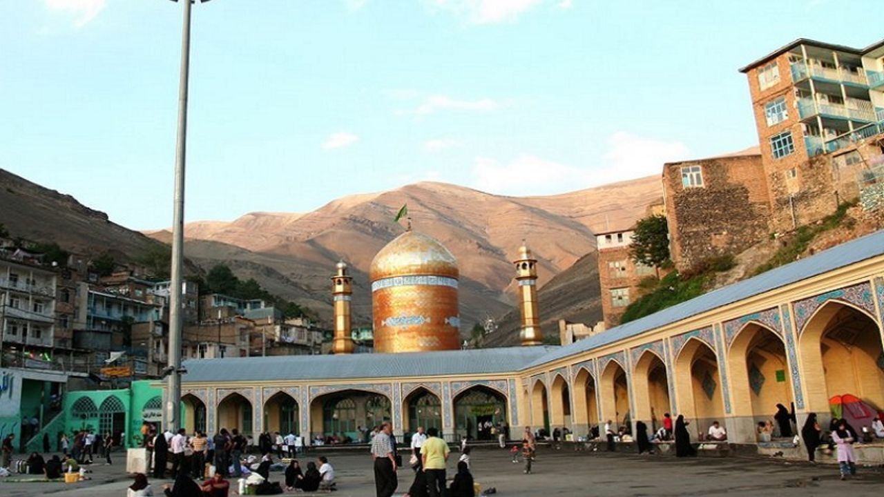 اسکان موقت مسافران نوروزی در راه مانده در آستان امامزاده داود