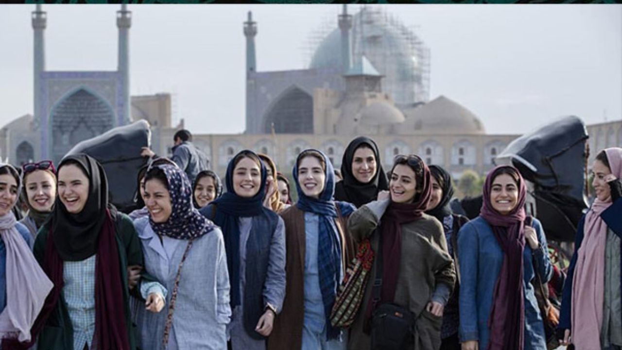 منتقد هالیوود ریپورتر به فیلم صدرعاملی واکنش نشان داد