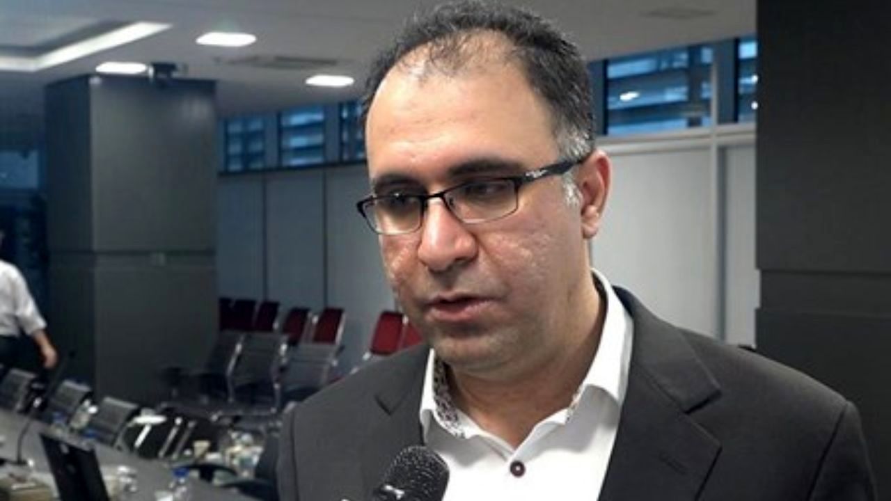 افزایش نرخ ارز سبب بازگشت بخشی از منابع صادراتی به کشور می‌شود/ عملیات بازار باز شرایط مثبتی برای شرکت‌های بورسی فراهم می‌کند/  کاهش مالیات بر شرکت‌ها می‌تواند شاخص را 25 تا 50 درصد افزایش دهد