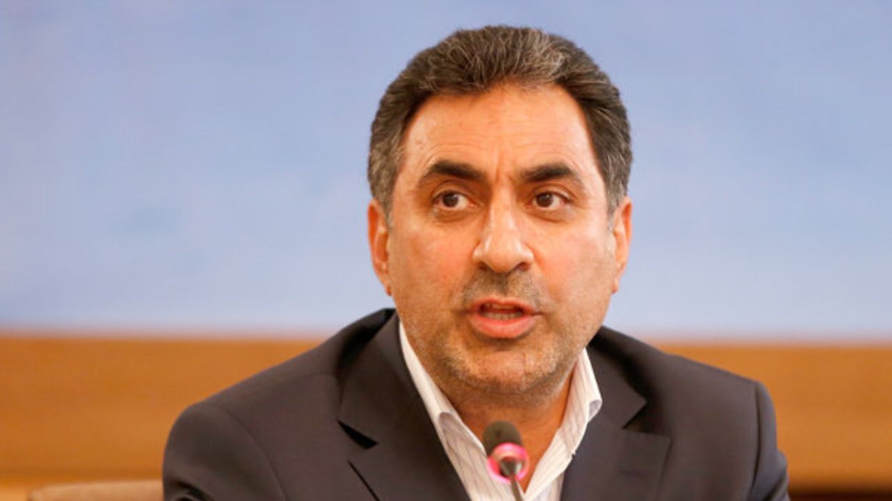 فعالیت 1000 دستگاه‌ ماشین‌ سنگین برای کنترل سیل خوزستان/ راه ارتباطی 120 روستا زیر آب رفت و تخریب شد
