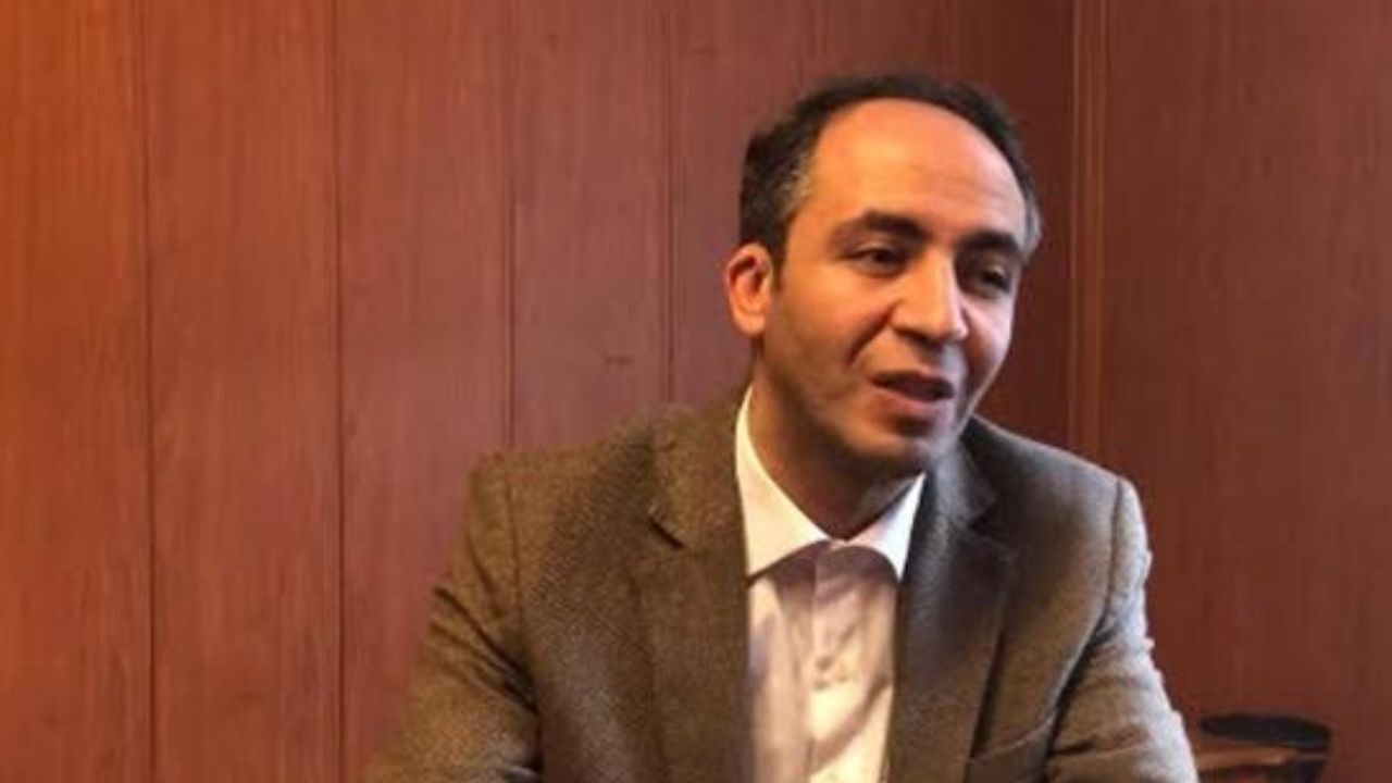 نرخ دلار امسال بین 13 تا 15 هزار تومان خواهد بود/ نیمی از ارز تخصیصی 4200 تومانی تاراج شد/ عدم حذف بازار پشت پرده علیرغم تشکیل بازار متشکل ارزی