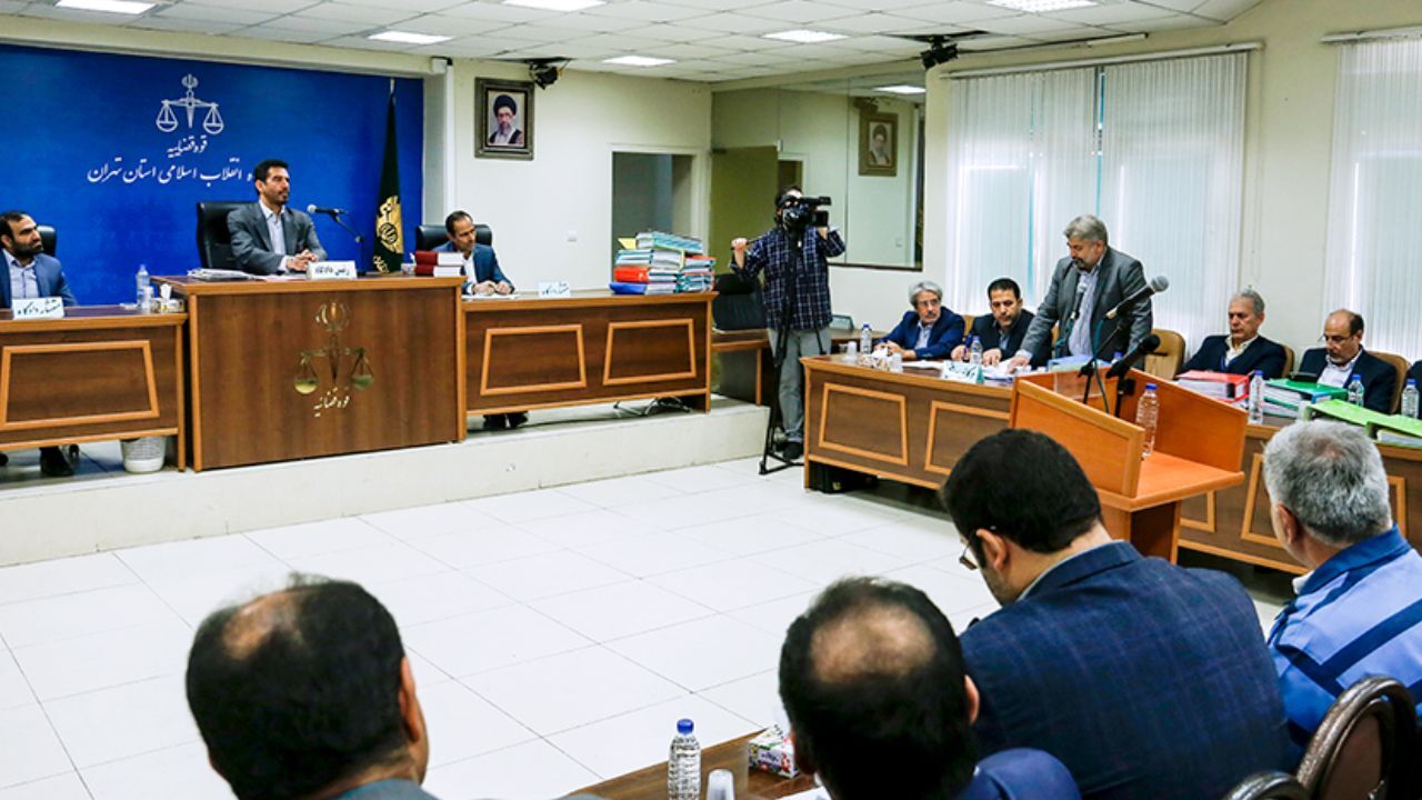 نماینده دادستان خطاب به متهم ردیف اول: آقای حمزه لو نمی‌توانید یک بام و دو هوا رفتار کنید/ سوال‌‎های قاضی مسعودی مقام از نماینده حقوقی شرکت ملی پتروشیمی
