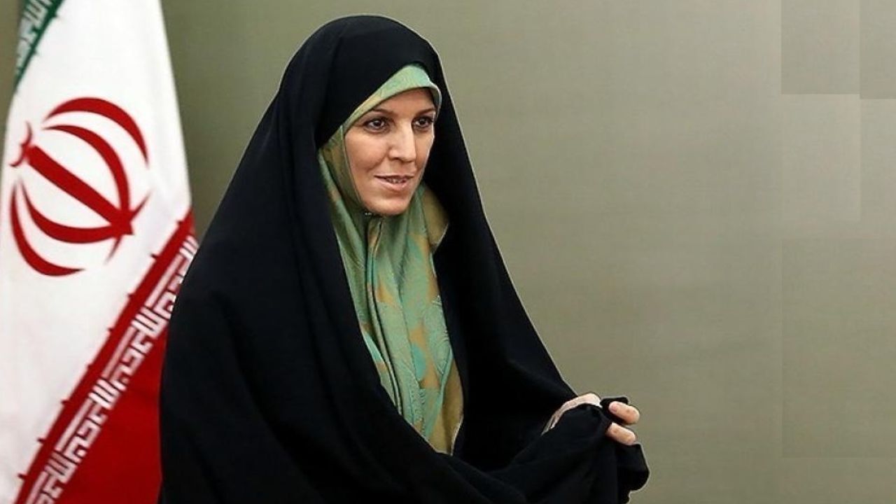 نتوانستیم مستندی بیابیم که رییس‌جمهور در آن وعده حضور وزیر زن را داده باشد/ روحانی می‌گوید وعده وزیر زن نداده است/ حجاب از ابتدا نباید اجباری می‌شد/ در حوزه زنان با مجموعه‌ای از بازیگران مواجه بودیم