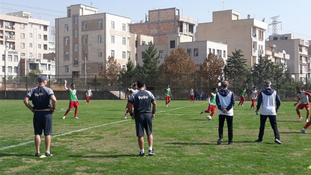 عمده‌ترین مشکلات فوتبال ما مدیریتی است/ همه تیم‌های ملی مشکل دارند
