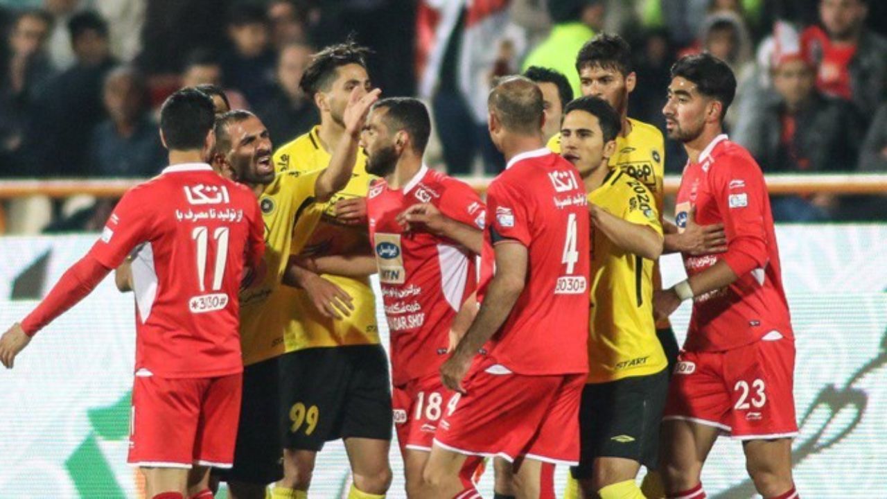 احضار مربیان دو تیم سپاهان و پرسپولیس به کمیته انضباطی
