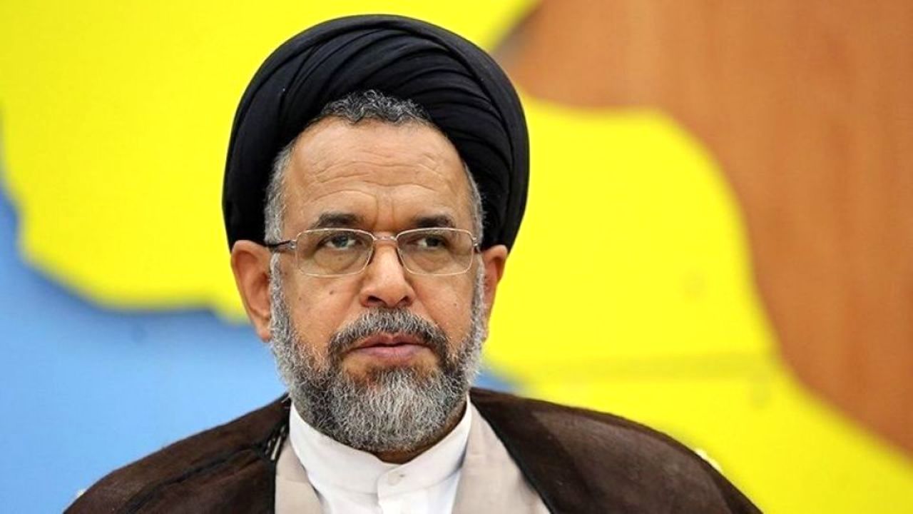 انتظار از برخی افراد درون نظام پرهیز از دروغ‌پردازی است/ تقویت حمایت‌های مردمی از مسئولان ضروری است