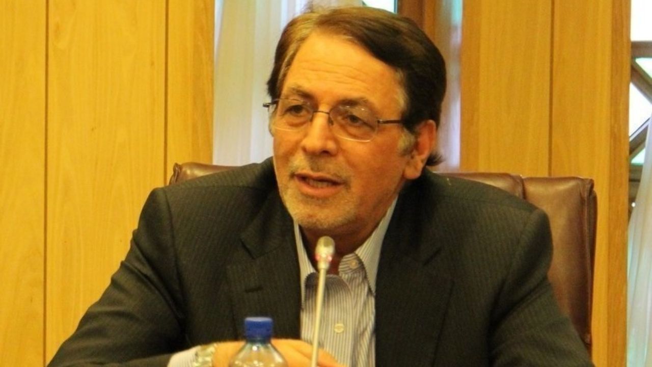 مخالفان سدسازی پاسخگوی خسارت‌های سیلاب باشند/ 65 درصد زاینده‌رود خالی است اما میلیاردها مترمکعب آب راهی خلیج فارس شد
