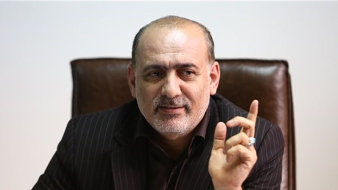 دستورالعمل ممنوعیت پخش ترانه‌های نامناسب در مدارس ابلاغ شد/ مدیرکل فرهنگی و هنری آموزش‌وپرورش: به‌کارگیری نیروی آزاد در بخش سرود حتماً باید با مجوز و تأیید حراست آموزش‌وپرورش باشد