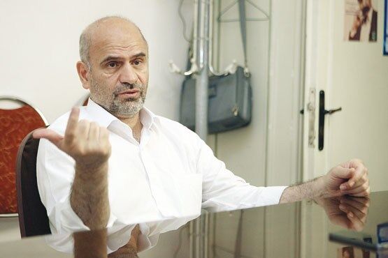 متحدان استراتژیک حکومت تغییر کرده‌اند/ بجای مالیات بر خانه‌های خالی و لوکس بلیط اتوبوس را گران می‌کنند/چرا ارائه اطلاعات توسط بانک مرکزی با اختلال‌ روبرو شده است؟