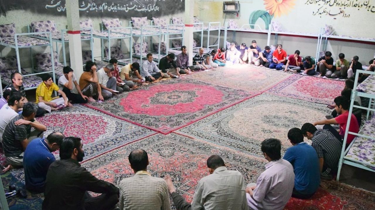 آیا اجبار راهکار مناسبی برای درمان اعتیاد است؟