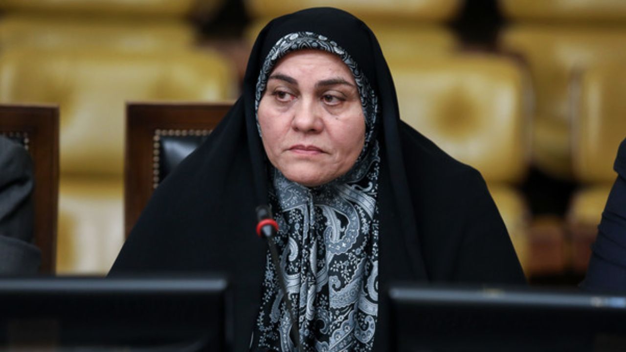 بنا نداریم خط و نشان بکشیم و به کسی توهین کنیم/ سیاسی‌کاری را به اهل آن واگذار می‌کنیم/ نباید خود را در مقام تصمیم‌گیری برای دیگر نمایندگان قرار دهیم/ حرمت امام‌زاده را متولی آن نگه می‌دارد