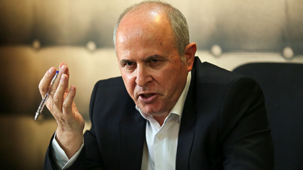 هر کجا که انحصار وجود دارد به یک ناظر هم نیاز است/ شورای رقابت ناظر خودروسازان است/ قیمت تمام‌شده و سود خودروهای تولیدی داخل و مونتاژی باید مشخص شود/ اگر به برخی شرکت‌های مونتاژ خودرو اجازه افزایش قیمت بی‌دلیل ندهیم، بازار آرام می‌شود/ خصوصی‌سازی خودروساز
