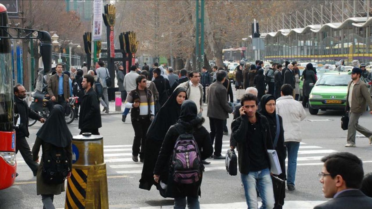 مردم حق دارند بدانند منابع بانکی کجا هزینه می‌شود