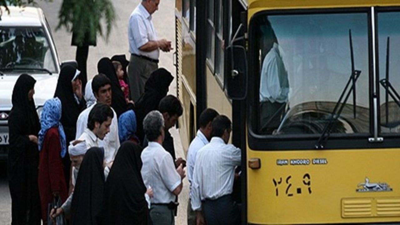 مسافران اتوبوس‌های شهری نباید وجهی به راننده پرداخت کنند